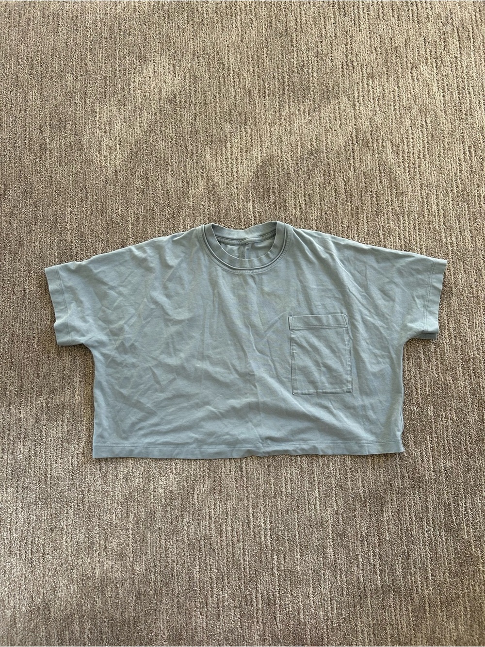 NWOT Lululemon Cropped Tee